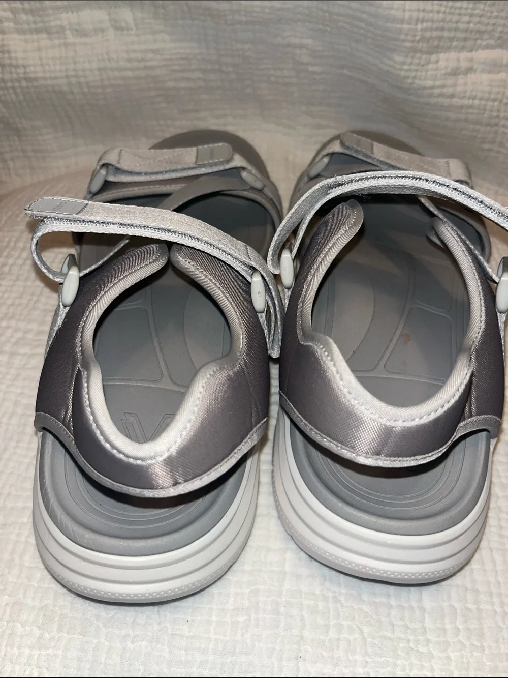 VIONIC Men’s Sandals Size 10-11